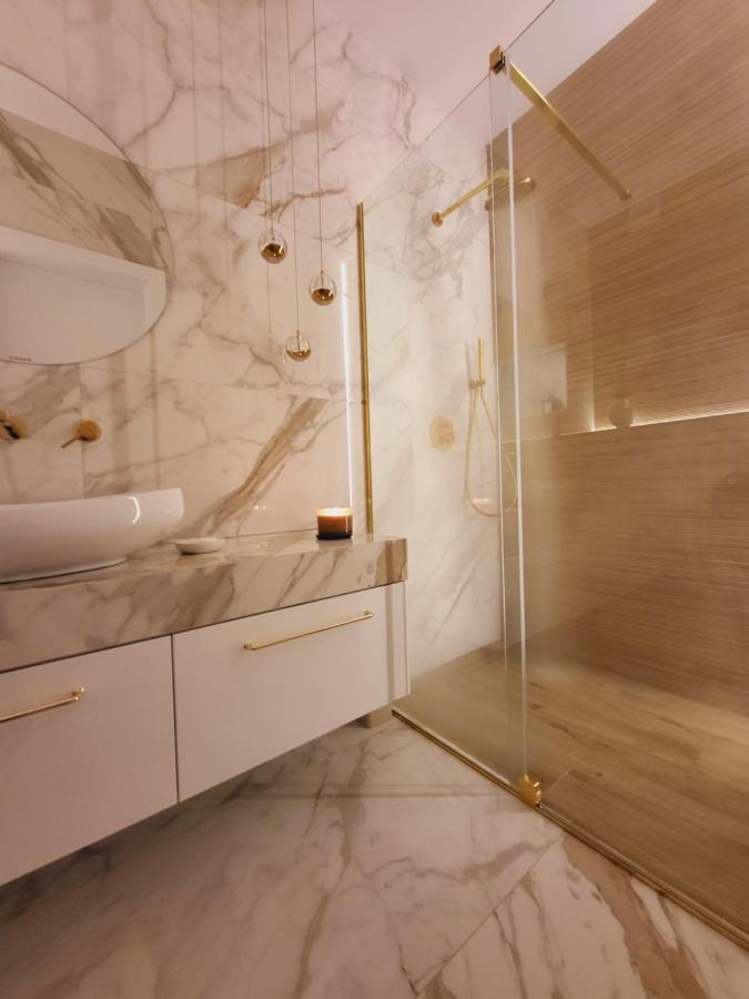 Apartament "Zlote Lwy 18" Lägenhet Zator Exteriör bild